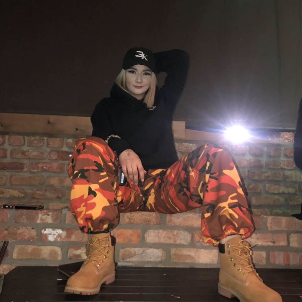 Meet your Posher, Raegan